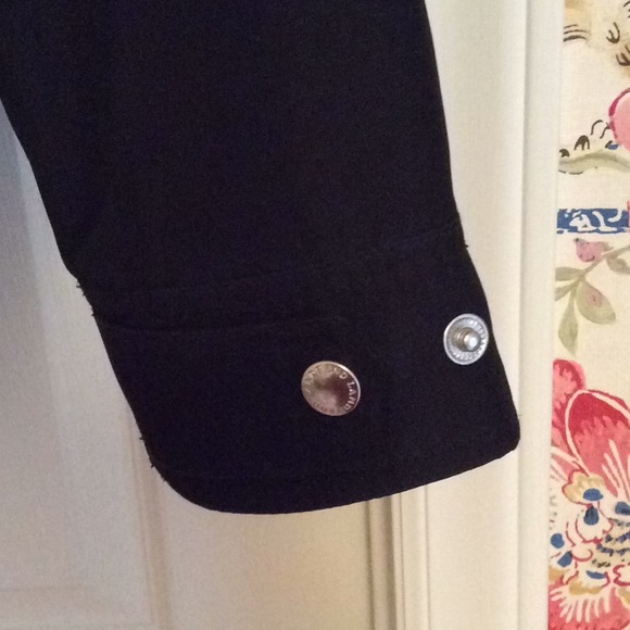 Lands’ End Women’s Rain Jacket ☔️ - Picture 3 of 13